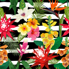 Tropical Flowers Seamless Pattern. Summer Floral Background with Tiger Lily Flower and Hibiskus. Watercolor Blooming Design for Wallpaper, Fabric. Vector illustration © wooster