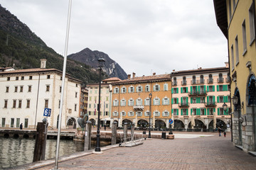 Fototapeta na wymiar Riva del Garda. Italian architecture. 