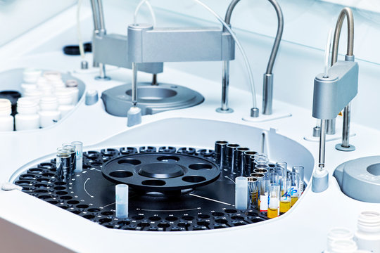 Hospital laboratories, automatic biochemical analyzer.