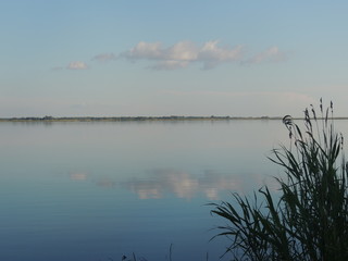 закат на озере