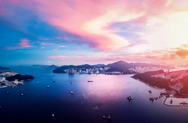 Tuinposter Panoramabeeld van Hong Kong Cityscape vanuit de luchtmening © YiuCheung