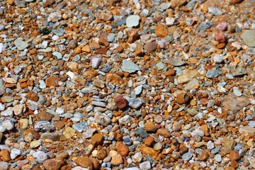 cailloux sur la plage à marée basse en vendée
