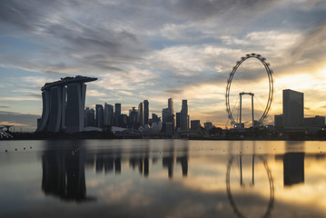 Obraz premium Skyline of Marina Bay at sunset, Singapore