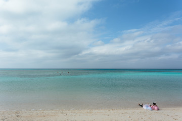 沖縄、最南端の波照間島・ニシ浜