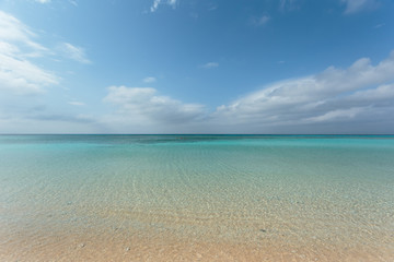 Fototapeta na wymiar 沖縄、最南端の波照間島・ニシ浜