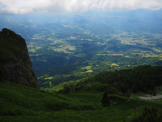 paesaggio di montagna, sole e natura