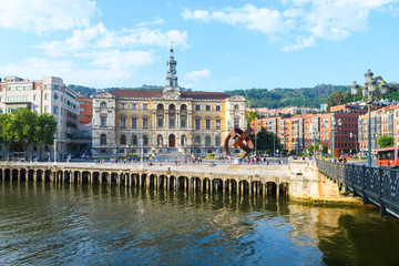 Obraz premium bilbao city hall views, close to nervion river, Spain