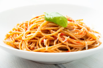 Piatto di spaghetti al pomodoro e formaggio, Italian cuisine