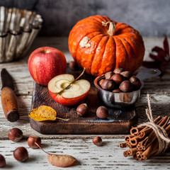 Obraz na płótnie Canvas Pumpkin and Apple Pie Ingredients