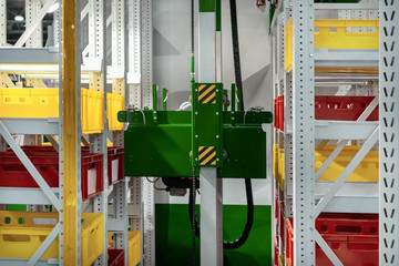 Automatic warehouse unloading and loading system.