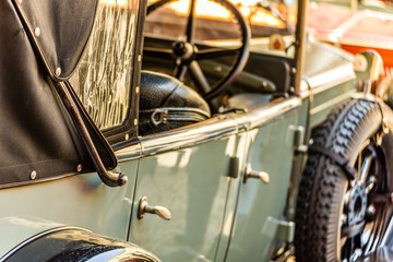 VINTAGE CAR