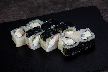 Japanese roll with prawn