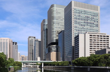 Fototapeta na wymiar 大阪・中之島の高層ビル群／Skyscrapers in Nakanoshima - Osaka, Japan