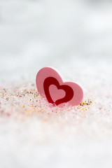 Fototapeta premium Herz im Schnee