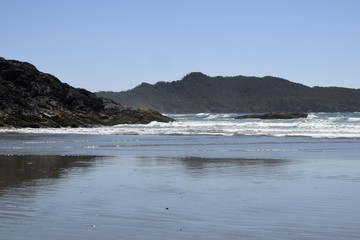 Fototapeta na wymiar scenic seascape viewed from Chesterman beach in Tofino, Vancouver Island British Columbia Canada 