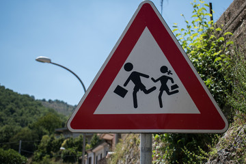 Attraversamento bambini - Segnale stradale