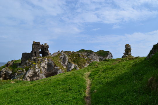 Kinbane Castle - Causeway White Head 