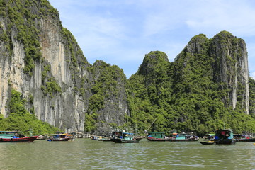 Fototapeta na wymiar Baie d'Along au Vietnam
