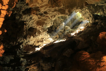 Caverne