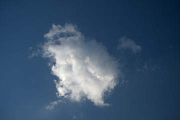 Fototapeta na wymiar cloud,sky,blue,white,air,nature,weather,fluffy