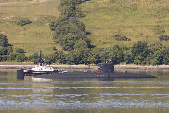 HMS Trenchant returns to Faslane