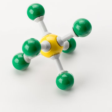 Chemical model of Sulfur made with green and yellow balls