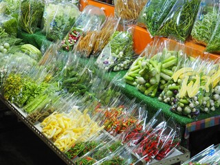Fresh vegetables in plastic packages For freshness and clean. And look delicious in the packaging...