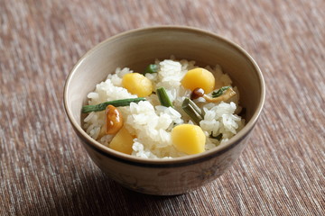 山菜栗おこわ