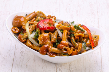 Pickled mushroom - Armillaria