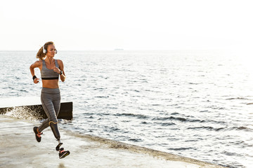 Amazing disabled sports woman running