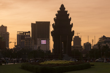 CAMBODIA PHNOM PENH INDEPENDENCE MONUMENT