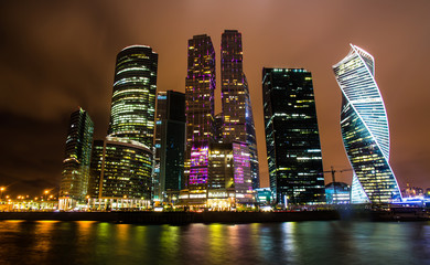 Fototapeta na wymiar buildings of Moscow business center Moscow city at night
