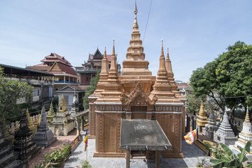 CAMBODIA PHNOM PENH WAT OUNALOM TEMPLE
