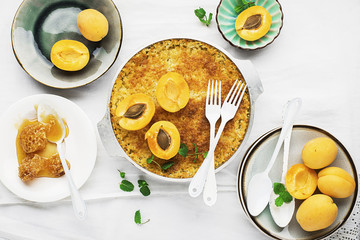 Semolina cake with apricots and honey