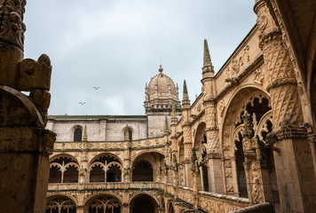 Fototapeta premium Cloister of Jeronimos Monastery in Lisbon