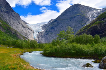 Fototapeta na wymiar Briksdalsbreen Gletscher, Norwegen