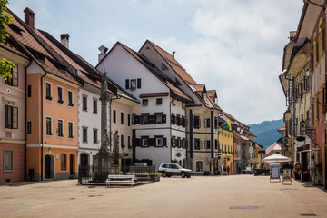 Fototapeta na wymiar Old buildings on the main square of Skofja Loka, Slovenia