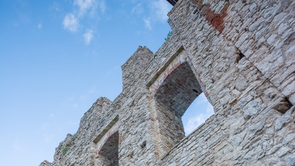 Rabsztyn zamek widok na ruiny muru © Mariusz Sowula
