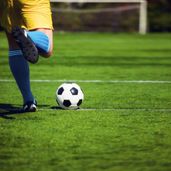 Ball auf dem Fussballplatz