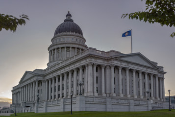 Naklejka premium Salt Lake City by the Utah State Capital Building