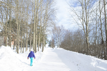 雪景色と子供