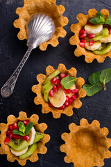 tartalets with berries