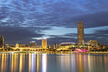 Fototapeta premium Singapore skyscraper with modern building around Marina bay