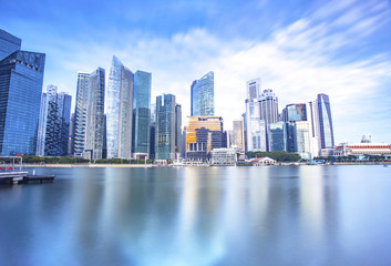 Fototapeta na wymiar Singapore skyscraper with modern building around Marina bay