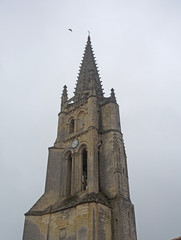 Fototapeta na wymiar clocher de l 'église