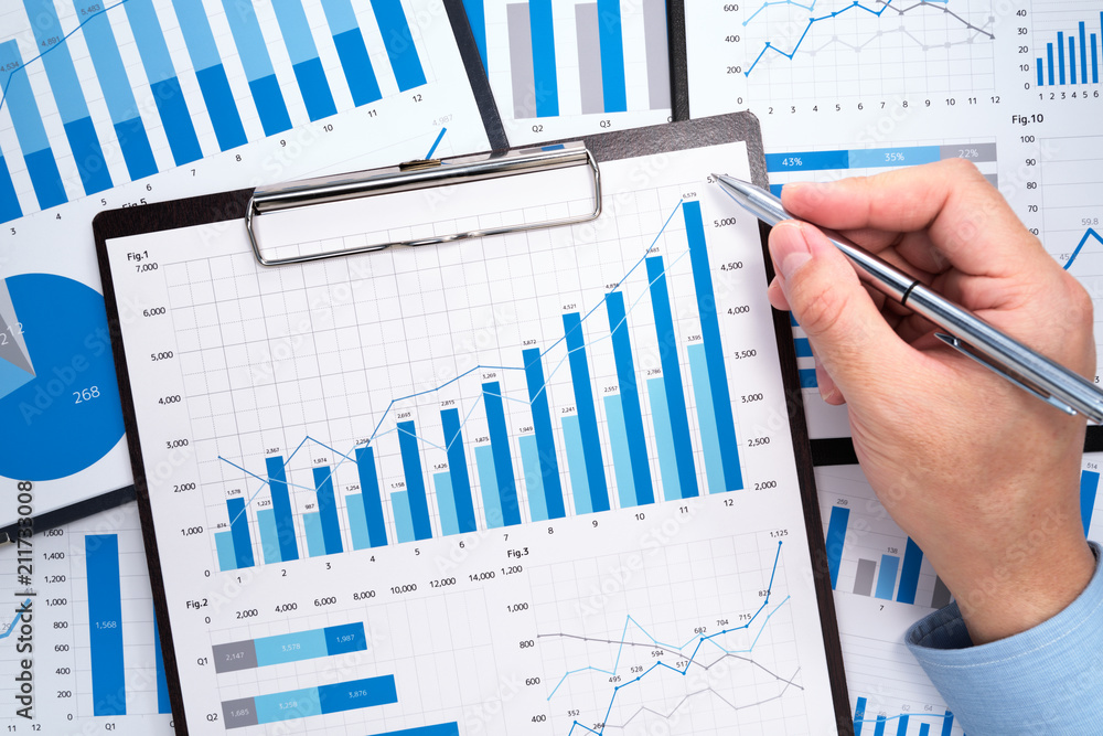 Aufkleber preparing business growth plan. business man gathering and analyzing data. growth charts and graphs.