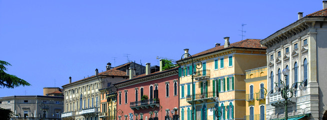 Verona, city on the Adige river in Veneto. Romeo and Juliet&rsquo;s story. Italy.