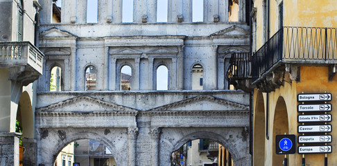 Verona, city on the Adige river in Veneto. Romeo and Juliet&rsquo;s story. Italy.