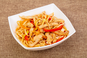 Wok noodle with pork and vegetables