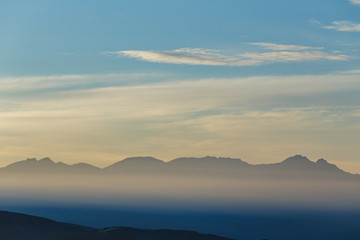 朝を迎える八ヶ岳連峰